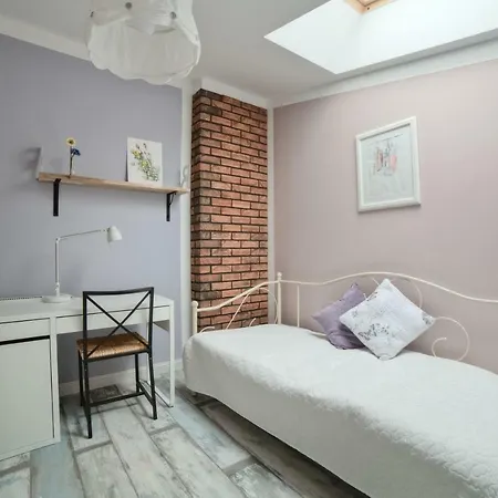 Apartment Alluring Bonerowska Street